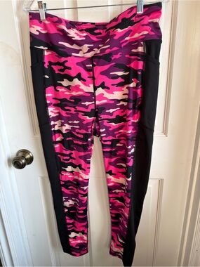 LuLaRoe Rise Hot Pink Camo Leggings